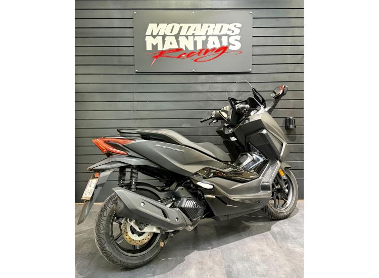 HONDA FORZA 125