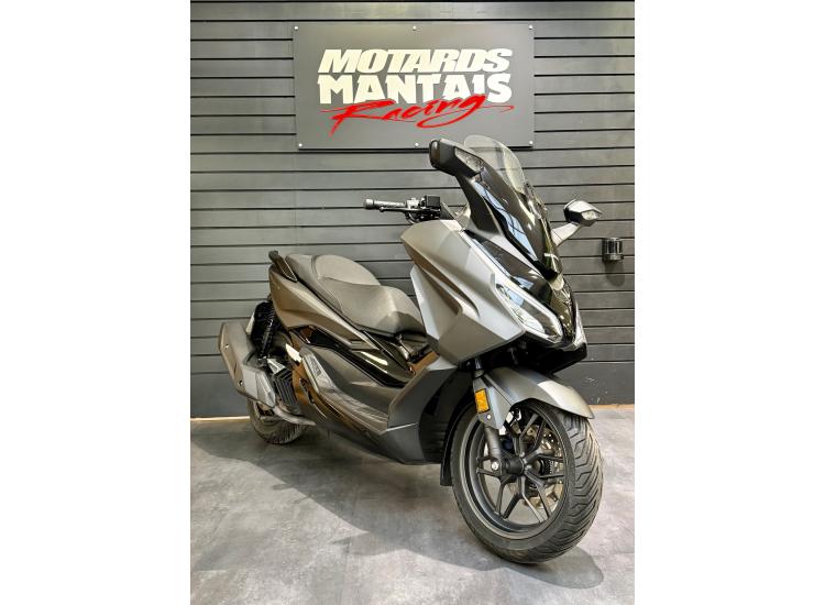 HONDA FORZA 125